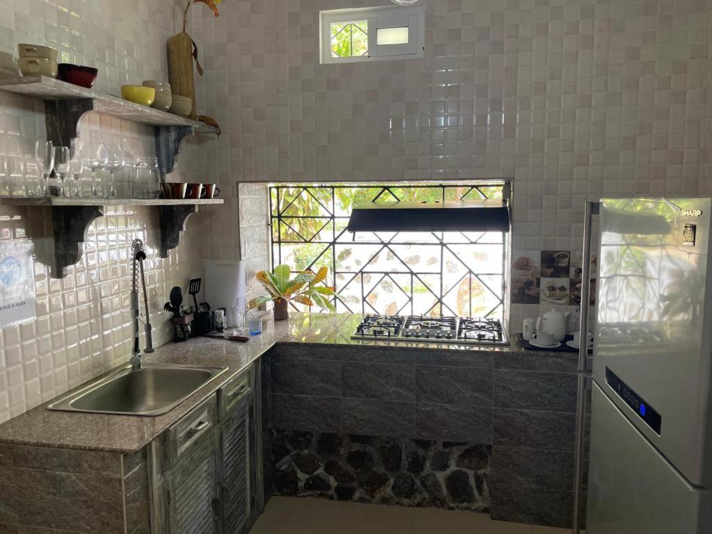 Le Comfort Anse Royale Exterior photo