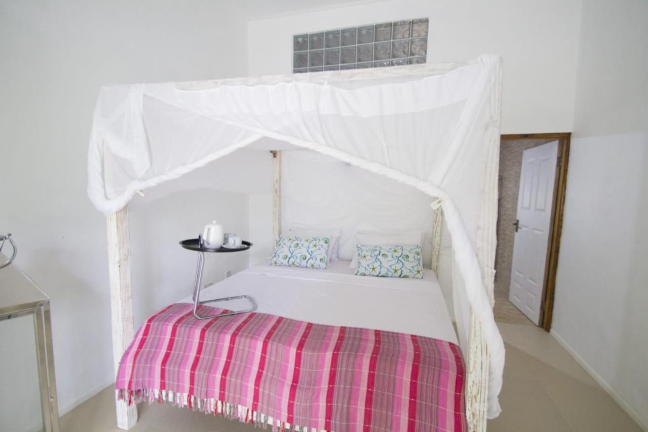 Le Comfort Anse Royale Exterior photo