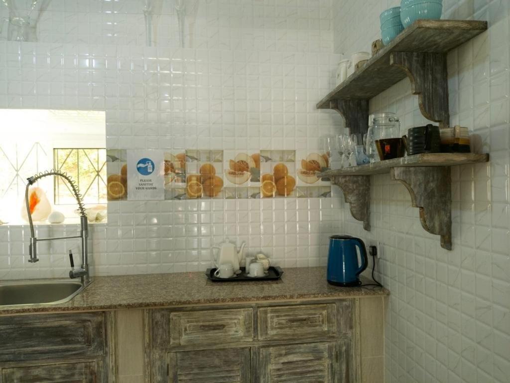 Le Comfort Anse Royale Exterior photo