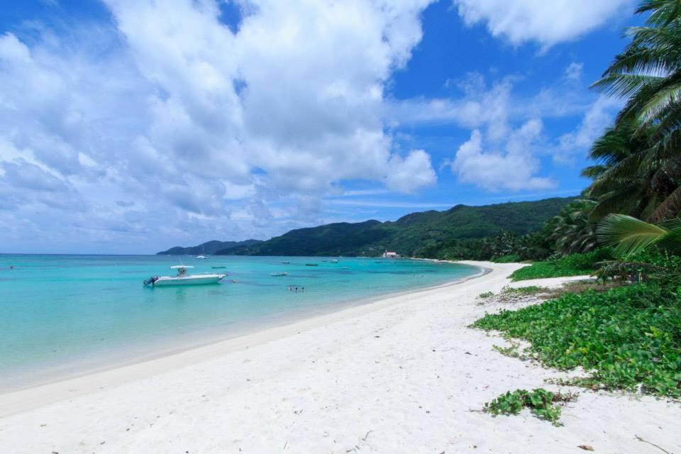 Le Comfort Anse Royale Exterior photo